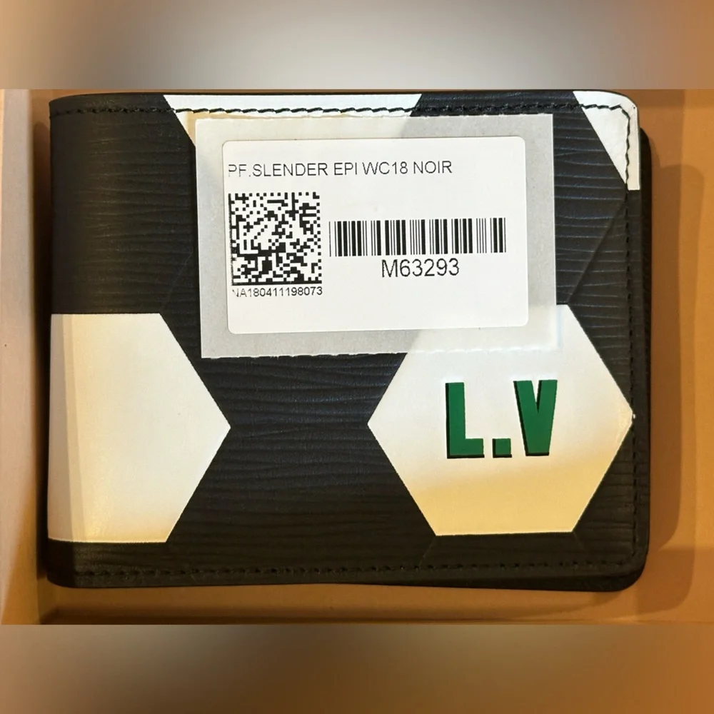 Louis Vuitton wallet 2018 FIFA World Cup official license product collection
